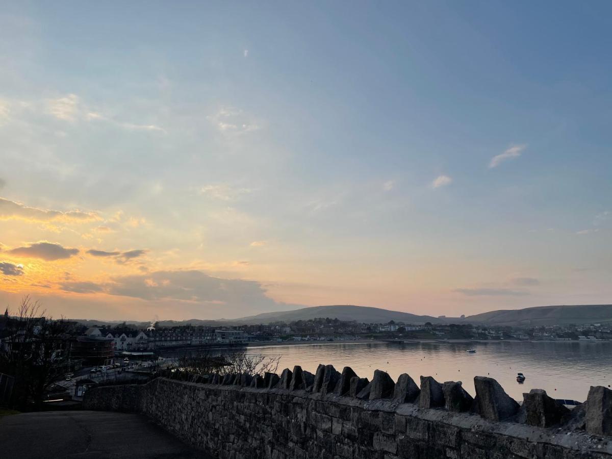 Spacious Luxury Flat In Swanage, Close To Beach With Parking 外观 照片